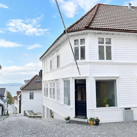 Spacious And Bright - Unbeatable Location * 베르겐